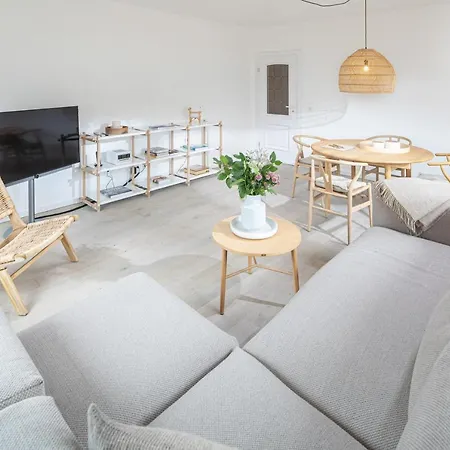 Haus Ferienglueck * ノルダーナイ